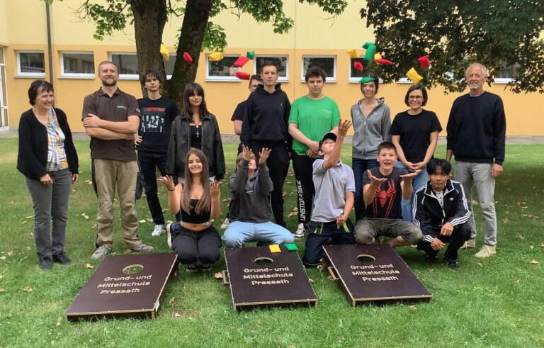Berufsorientierendes Projekt „Cornhole“/Klasse 8