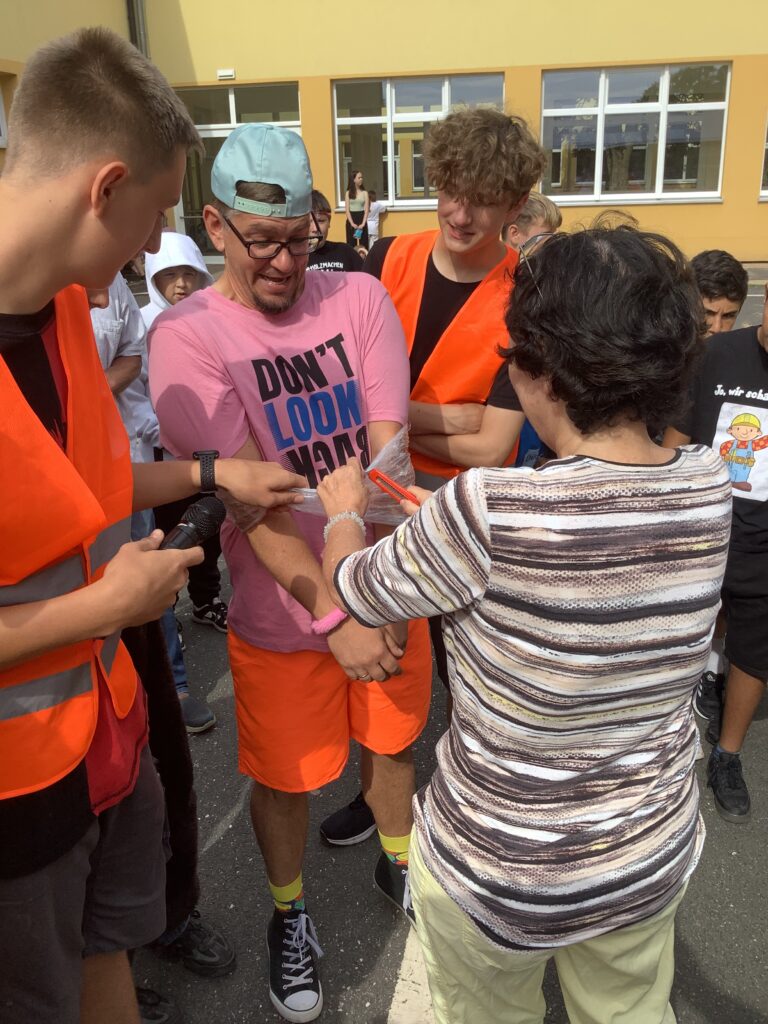 Su schäi: Abschluss-Scherz der 9. Klasse am 17. Juli 2024